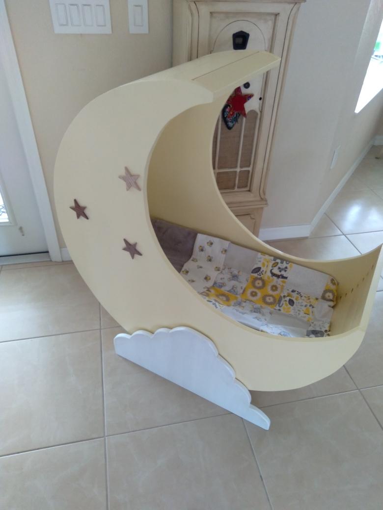 Crescent moon shaped outlet bassinet plans